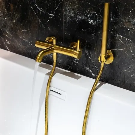 Srebrna Luxury - Fabrykancka - Wnetrza Premium وودج