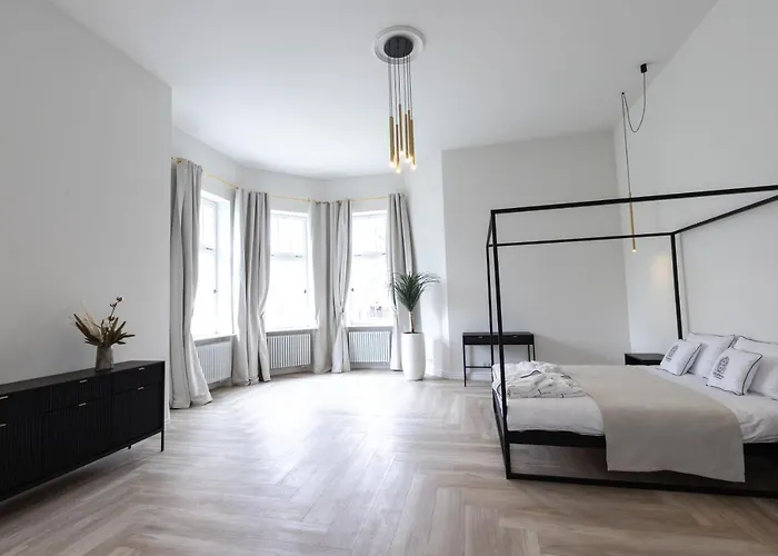 Srebrna Luxury - Fabrykancka - Wnetrza Premium